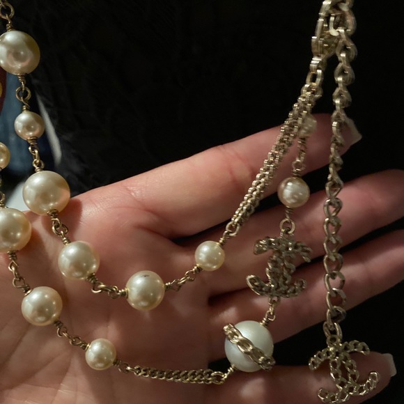 Chanel Necklace/Belt Gold and Pearl. - Picture 4 of 8